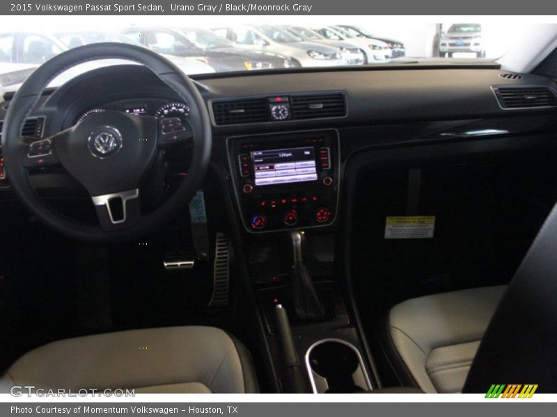 Urano Gray / Black/Moonrock Gray 2015 Volkswagen Passat Sport Sedan