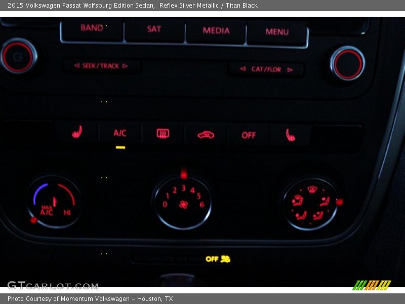Reflex Silver Metallic / Titan Black 2015 Volkswagen Passat Wolfsburg Edition Sedan