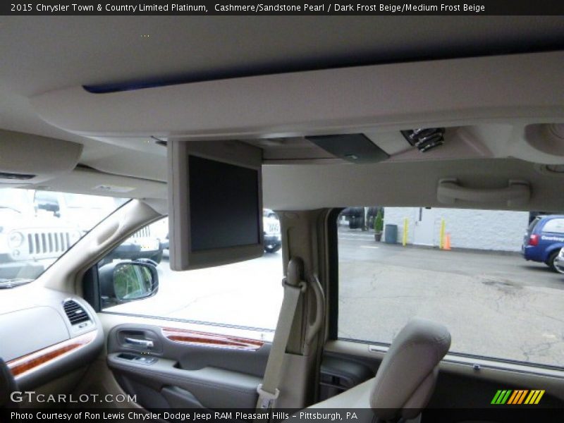 Entertainment System of 2015 Town & Country Limited Platinum