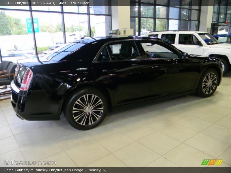 Gloss Black / Black 2012 Chrysler 300 S V6 AWD