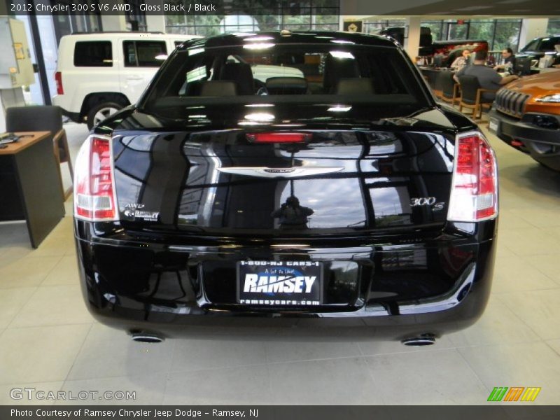 Gloss Black / Black 2012 Chrysler 300 S V6 AWD