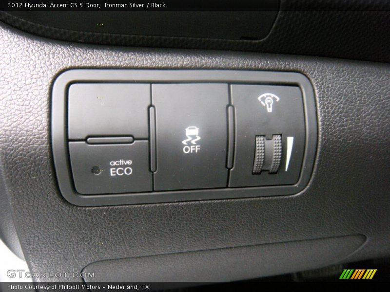 Ironman Silver / Black 2012 Hyundai Accent GS 5 Door