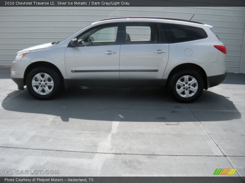 Silver Ice Metallic / Dark Gray/Light Gray 2010 Chevrolet Traverse LS