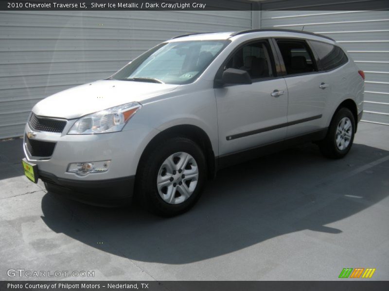 Silver Ice Metallic / Dark Gray/Light Gray 2010 Chevrolet Traverse LS