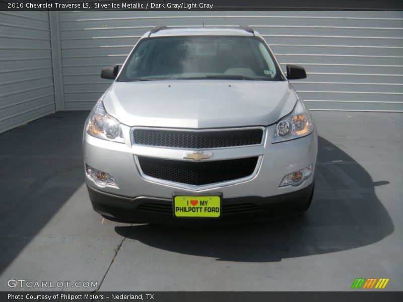Silver Ice Metallic / Dark Gray/Light Gray 2010 Chevrolet Traverse LS