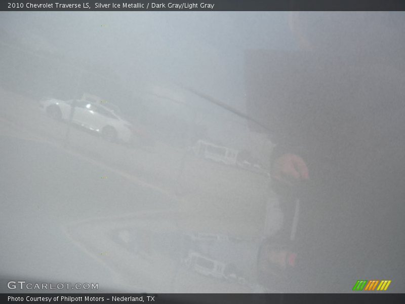 Silver Ice Metallic / Dark Gray/Light Gray 2010 Chevrolet Traverse LS