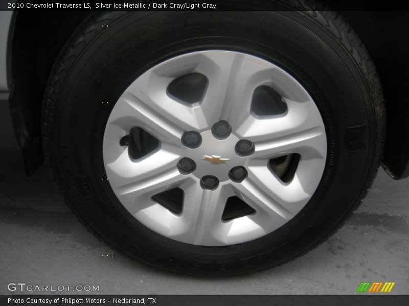 Silver Ice Metallic / Dark Gray/Light Gray 2010 Chevrolet Traverse LS