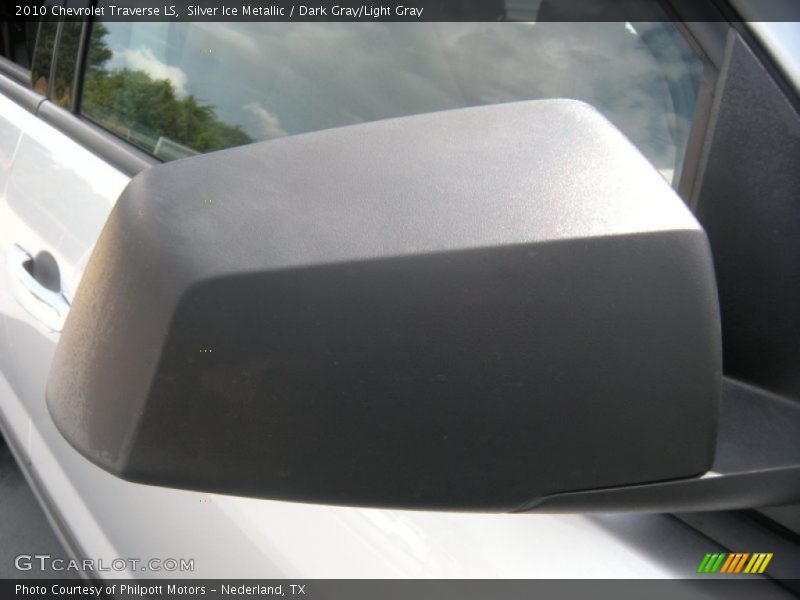 Silver Ice Metallic / Dark Gray/Light Gray 2010 Chevrolet Traverse LS