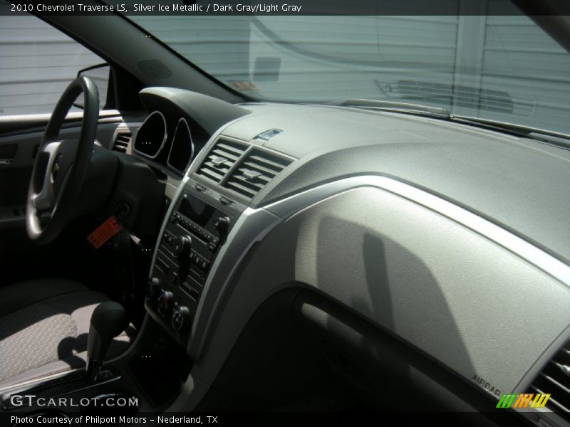 Silver Ice Metallic / Dark Gray/Light Gray 2010 Chevrolet Traverse LS
