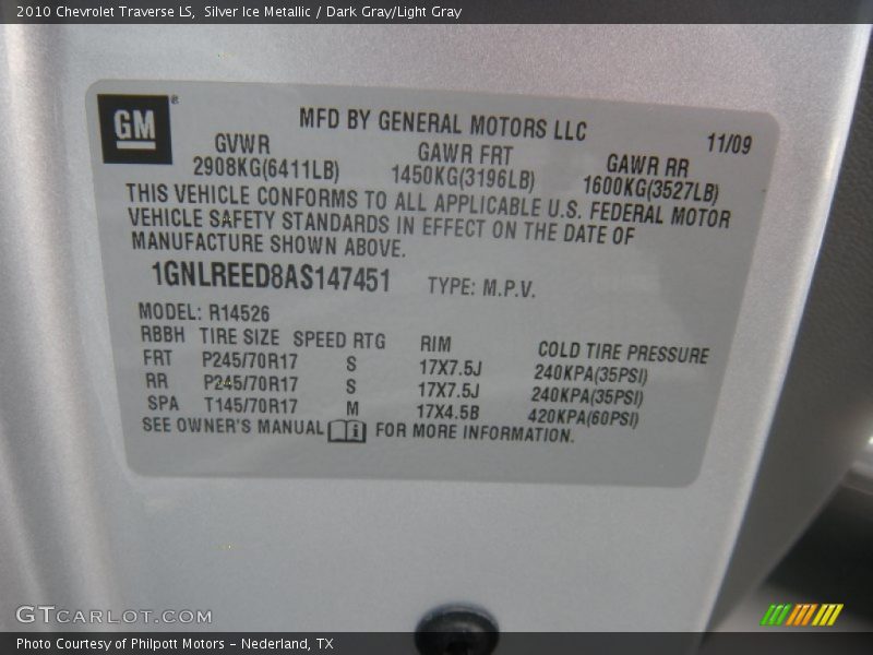 Silver Ice Metallic / Dark Gray/Light Gray 2010 Chevrolet Traverse LS