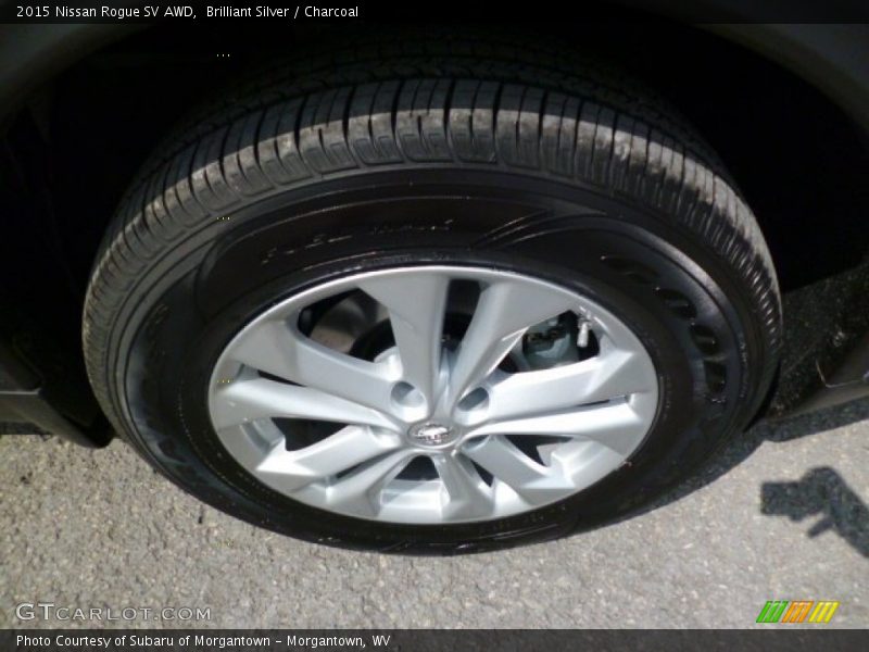 Brilliant Silver / Charcoal 2015 Nissan Rogue SV AWD