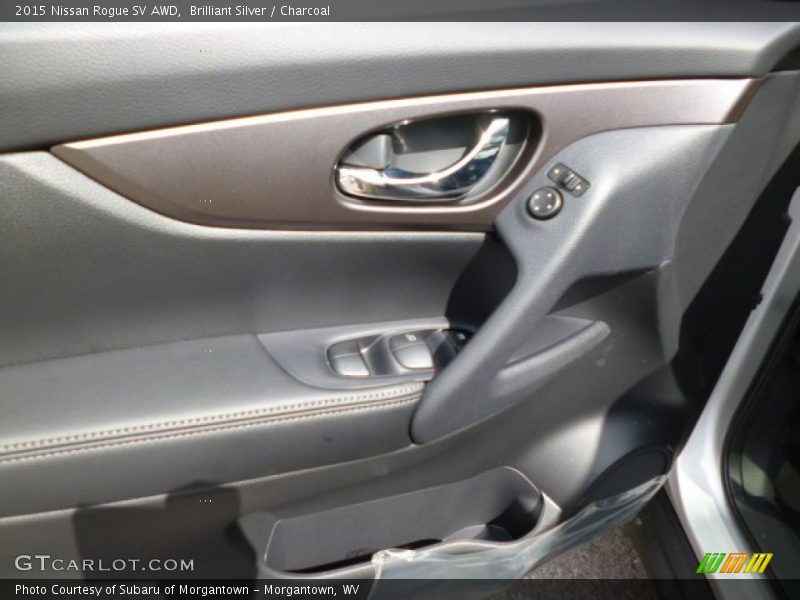 Brilliant Silver / Charcoal 2015 Nissan Rogue SV AWD