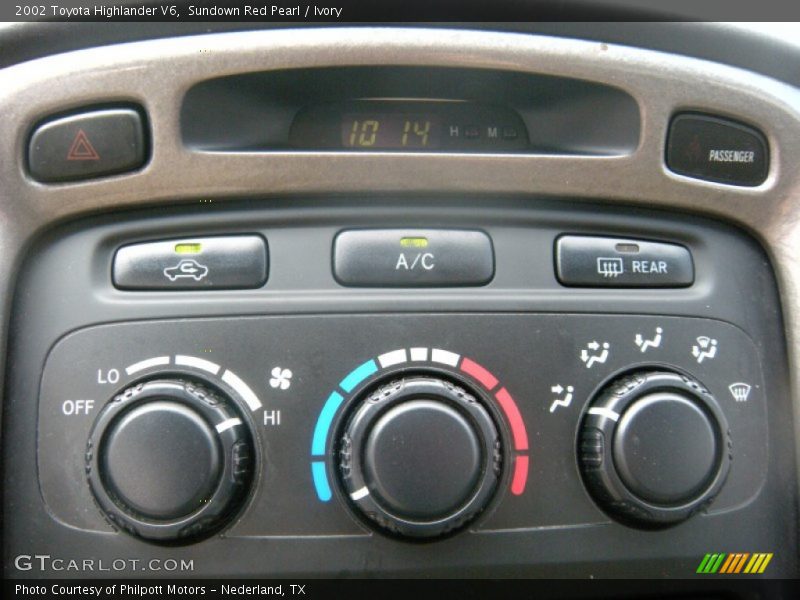 Sundown Red Pearl / Ivory 2002 Toyota Highlander V6