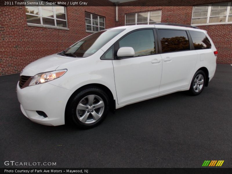 Super White / Light Gray 2011 Toyota Sienna LE