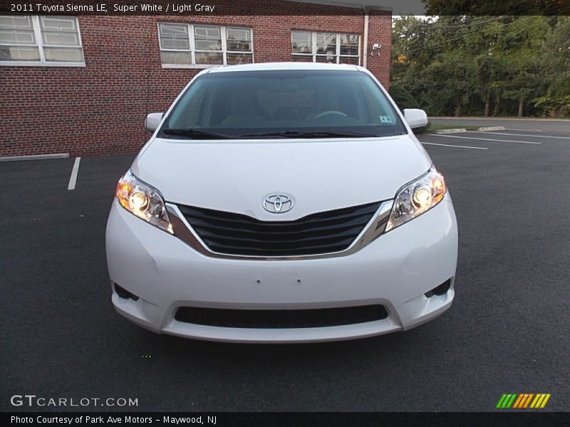 Super White / Light Gray 2011 Toyota Sienna LE