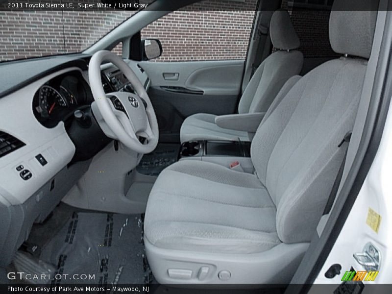 Super White / Light Gray 2011 Toyota Sienna LE