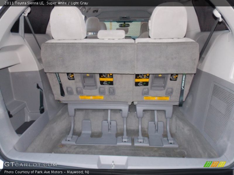 Super White / Light Gray 2011 Toyota Sienna LE