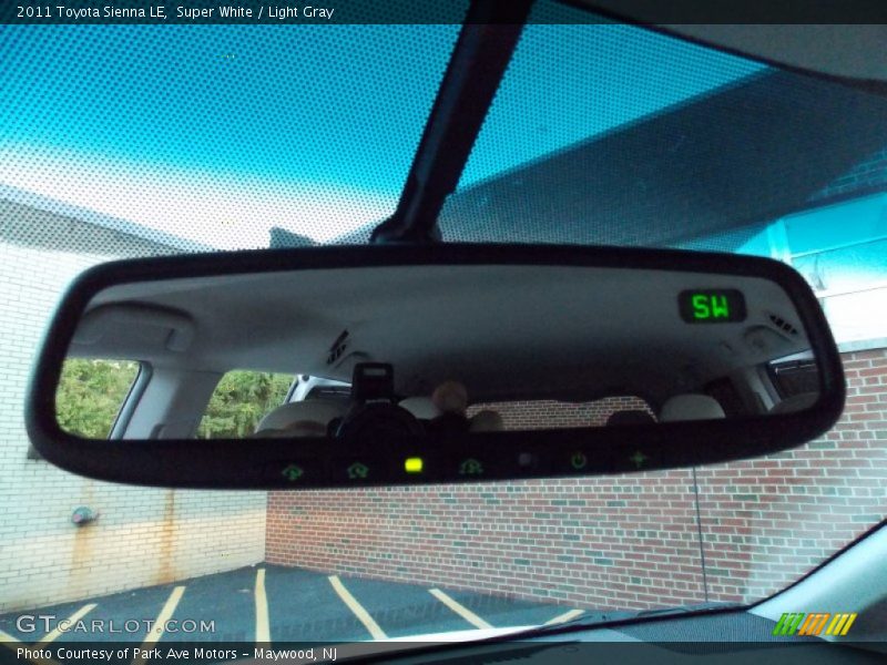Super White / Light Gray 2011 Toyota Sienna LE