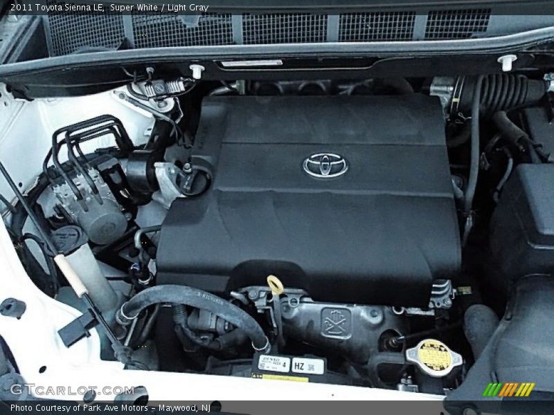 Super White / Light Gray 2011 Toyota Sienna LE