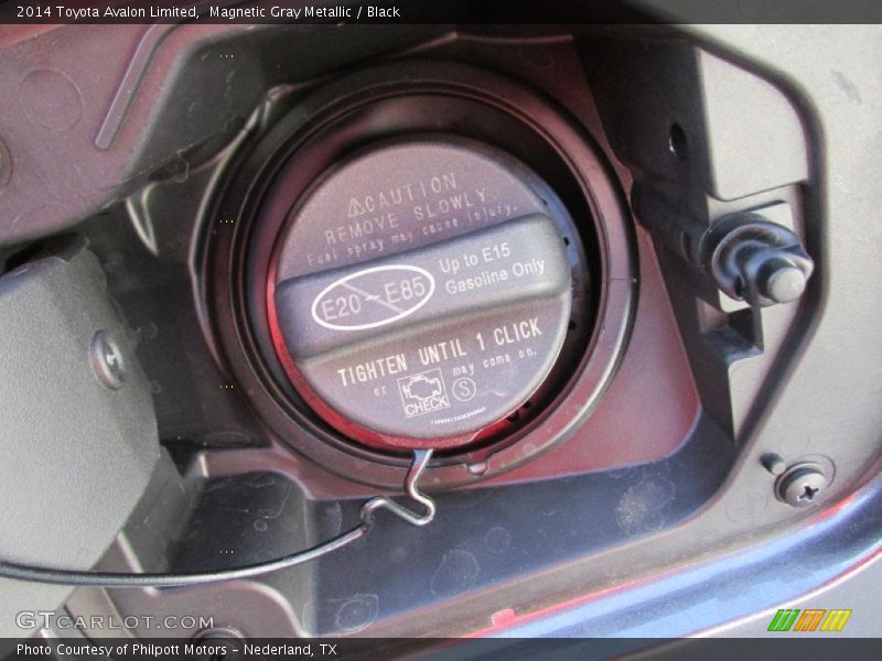 Magnetic Gray Metallic / Black 2014 Toyota Avalon Limited