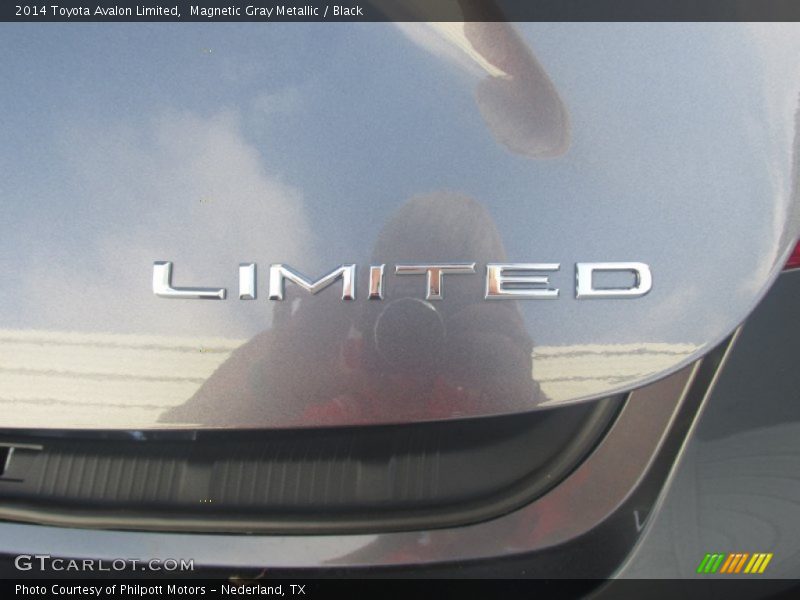 Magnetic Gray Metallic / Black 2014 Toyota Avalon Limited
