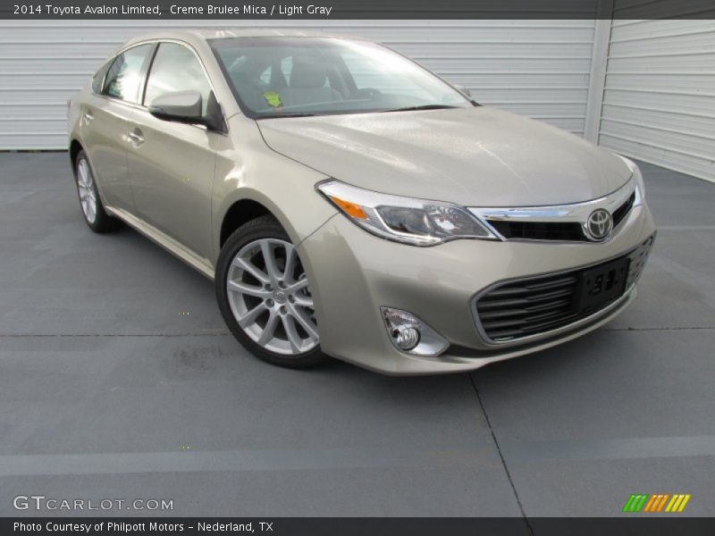 Front 3/4 View of 2014 Avalon Limited