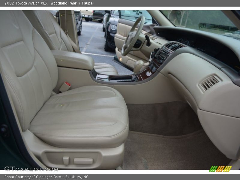 Front Seat of 2002 Avalon XLS