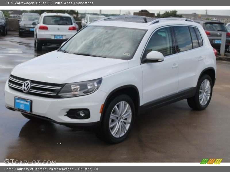 Pure White / Sandstone 2015 Volkswagen Tiguan SE