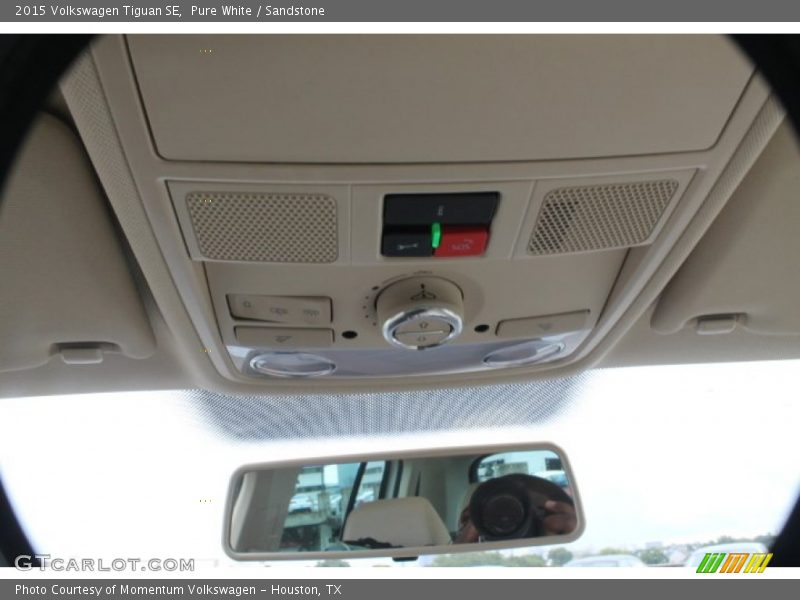 Pure White / Sandstone 2015 Volkswagen Tiguan SE