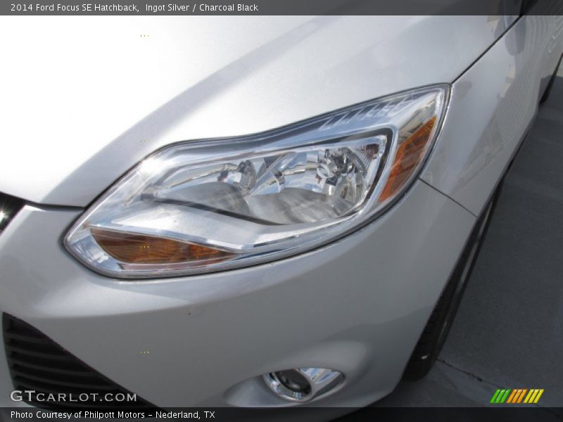 Ingot Silver / Charcoal Black 2014 Ford Focus SE Hatchback