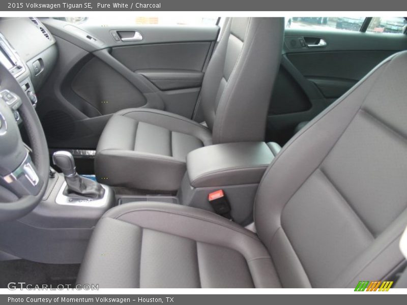 Pure White / Charcoal 2015 Volkswagen Tiguan SE