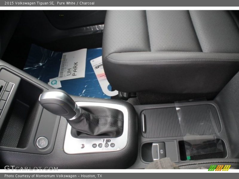 Pure White / Charcoal 2015 Volkswagen Tiguan SE