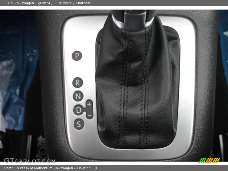 Pure White / Charcoal 2015 Volkswagen Tiguan SE