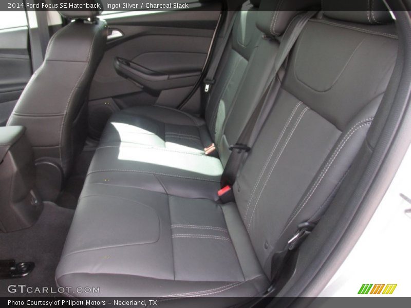 Ingot Silver / Charcoal Black 2014 Ford Focus SE Hatchback