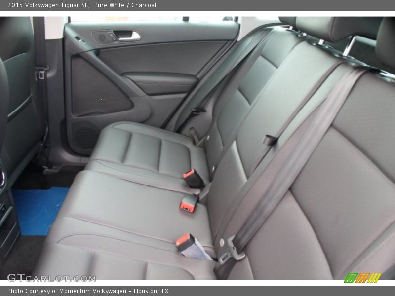 Pure White / Charcoal 2015 Volkswagen Tiguan SE