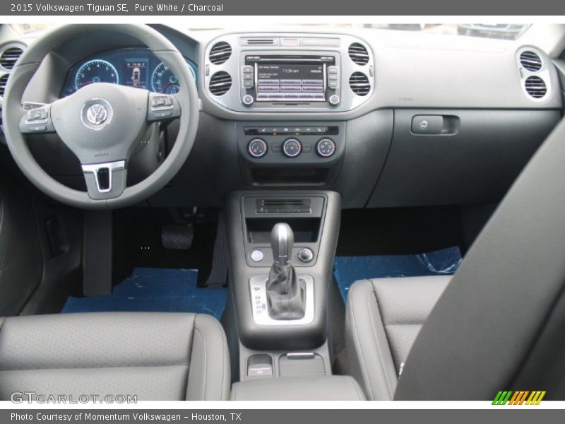 Pure White / Charcoal 2015 Volkswagen Tiguan SE