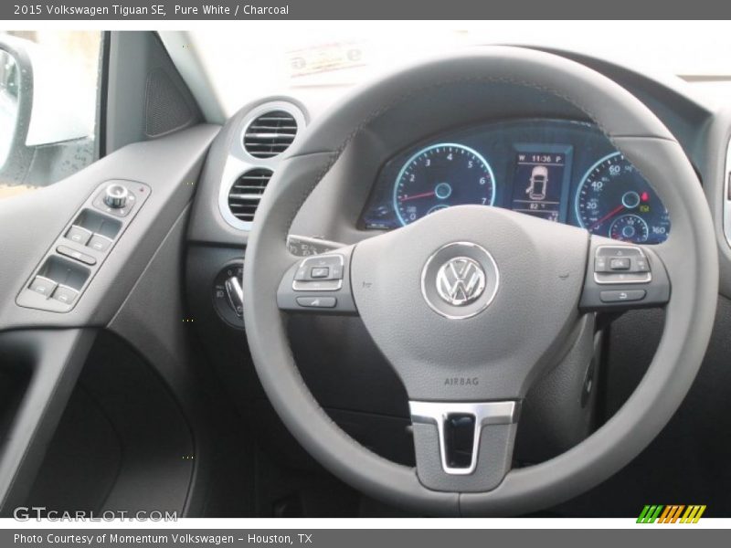 Pure White / Charcoal 2015 Volkswagen Tiguan SE
