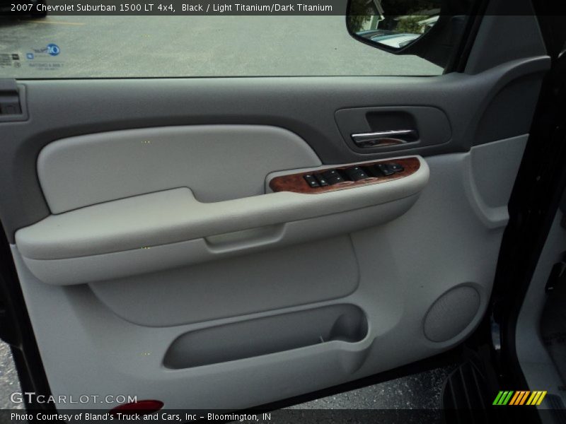 Black / Light Titanium/Dark Titanium 2007 Chevrolet Suburban 1500 LT 4x4