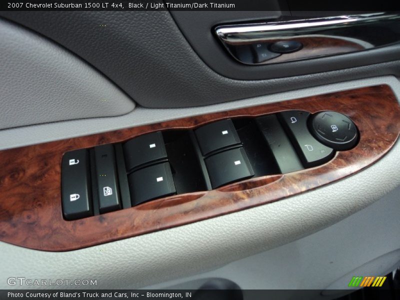 Black / Light Titanium/Dark Titanium 2007 Chevrolet Suburban 1500 LT 4x4