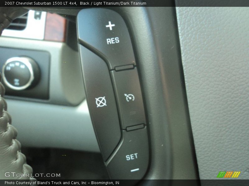 Black / Light Titanium/Dark Titanium 2007 Chevrolet Suburban 1500 LT 4x4