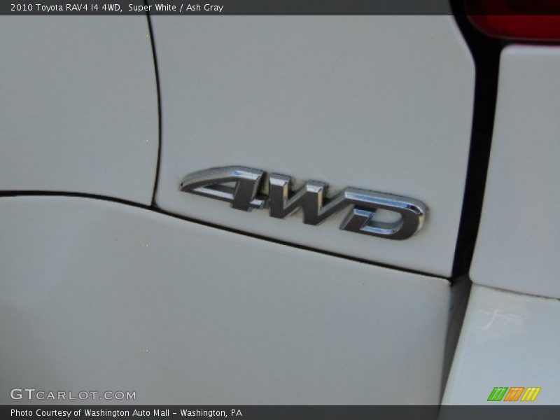 Super White / Ash Gray 2010 Toyota RAV4 I4 4WD