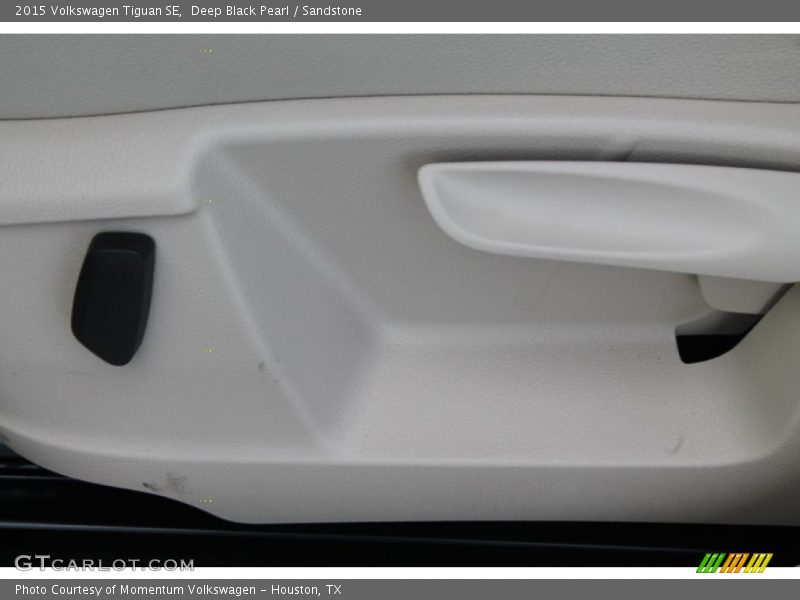 Deep Black Pearl / Sandstone 2015 Volkswagen Tiguan SE
