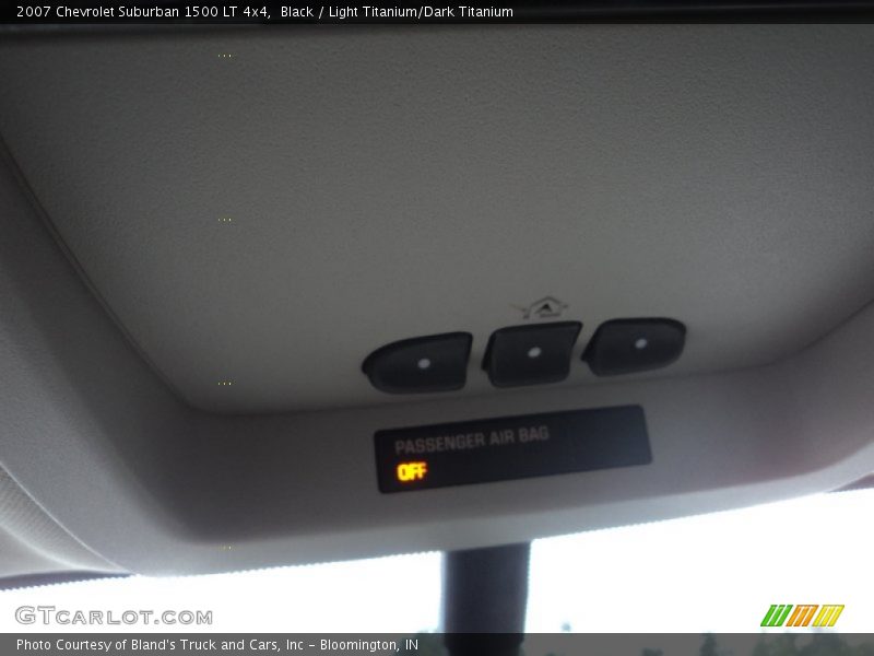 Black / Light Titanium/Dark Titanium 2007 Chevrolet Suburban 1500 LT 4x4