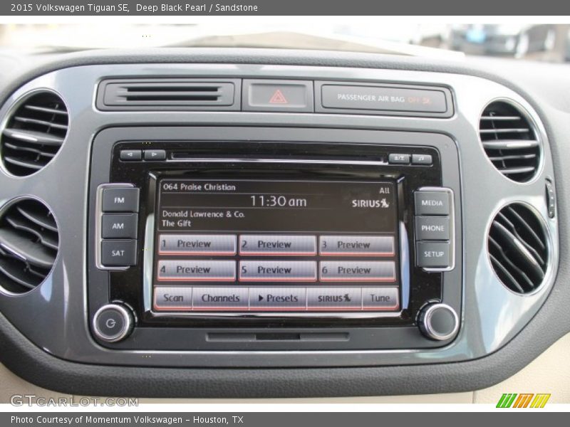 Deep Black Pearl / Sandstone 2015 Volkswagen Tiguan SE