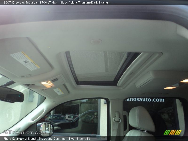 Black / Light Titanium/Dark Titanium 2007 Chevrolet Suburban 1500 LT 4x4