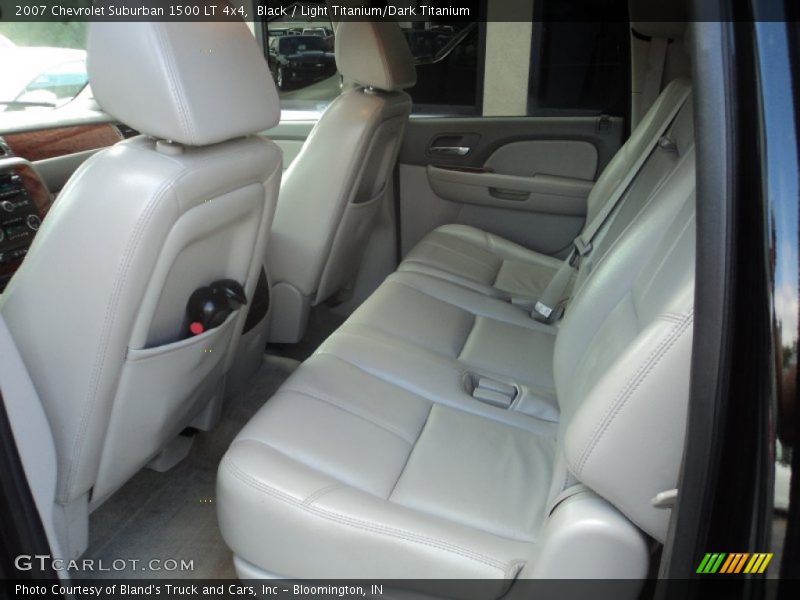 Black / Light Titanium/Dark Titanium 2007 Chevrolet Suburban 1500 LT 4x4