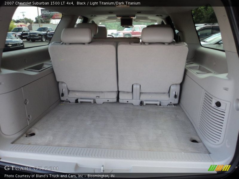 Black / Light Titanium/Dark Titanium 2007 Chevrolet Suburban 1500 LT 4x4