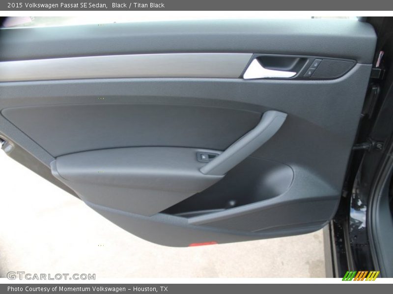 Black / Titan Black 2015 Volkswagen Passat SE Sedan