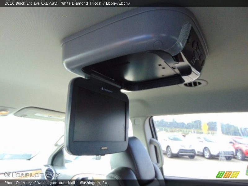 White Diamond Tricoat / Ebony/Ebony 2010 Buick Enclave CXL AWD