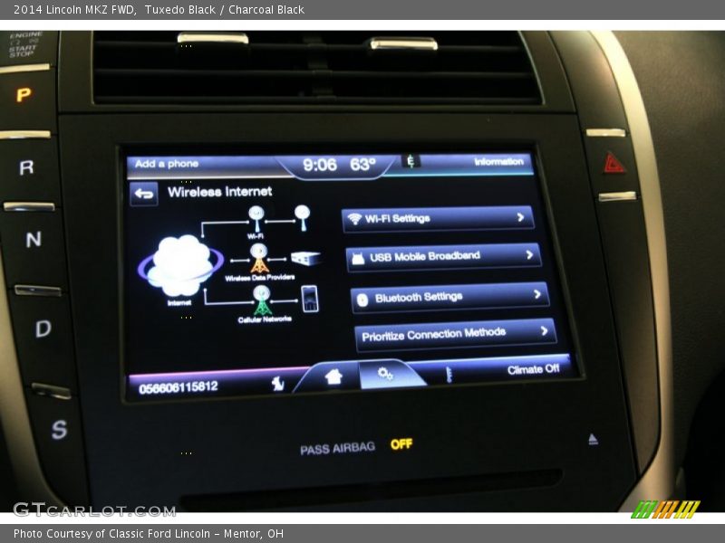 Tuxedo Black / Charcoal Black 2014 Lincoln MKZ FWD
